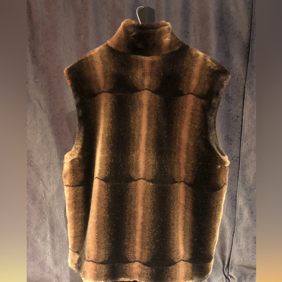 Princess Garment, faux fur vest, size M - Picture 7 of 10